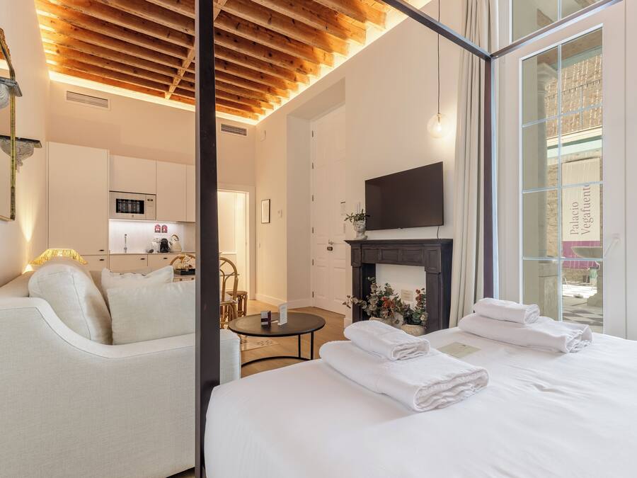 Elite Studio | Soundproofing, iron/ironing board, free WiFi, bed sheets