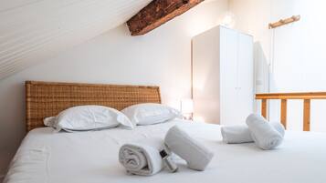 1 bedroom, iron/ironing board, bed sheets