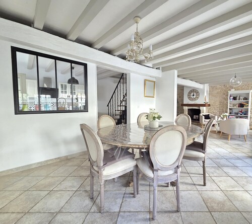 MAGNOLIA           .