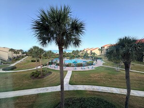 Property grounds - Newly redecorated Gulf front 2 Bed/ 2Bath (Sarasota)