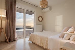 7 bedrooms, in-room safe, desk, iron/ironing board