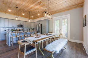 Dining - Songbird Chalet Luxe Mountain Retreat with Views and Game Room (Ranger)