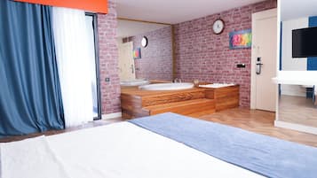 Junior Suite with Jacuzzi