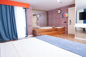 Junior Suite with Jacuzzi | Minibar, soundproofing, free WiFi, bed sheets - FOREST IN HOTEL (Kemer)