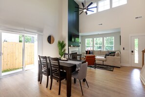 リビング エリア