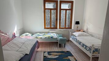 3 habitaciones, escritorio y wifi