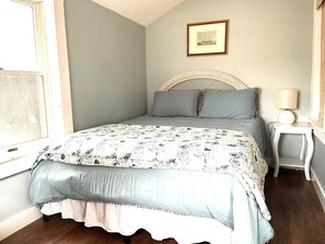 4 Schlafzimmer, Schreibtisch, Reisekinderbett, WLAN
