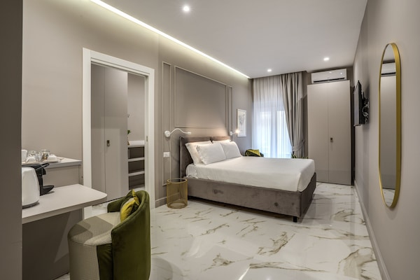 1 habitación, minibar, caja de seguridad en la habitación y escritorio