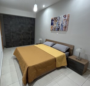 3 Schlafzimmer, Bügeleisen/Bügelbrett, WLAN, Bettwäsche