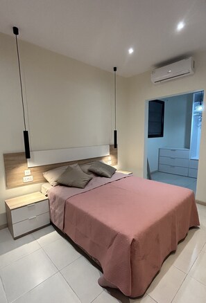 3 Schlafzimmer, Bügeleisen/Bügelbrett, WLAN, Bettwäsche