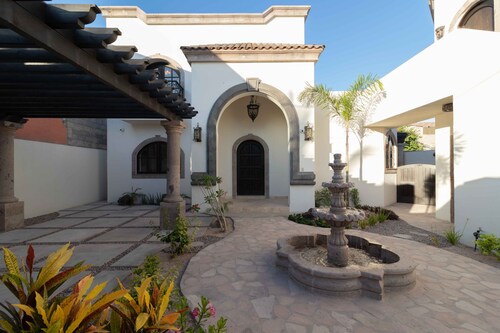 Stunning 3-bedroom home in the town of Loreto.