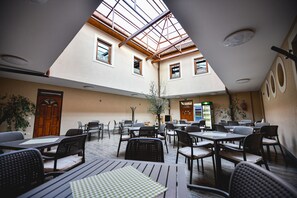 Terrace/patio - Végvári Hotel Eger (Eger)