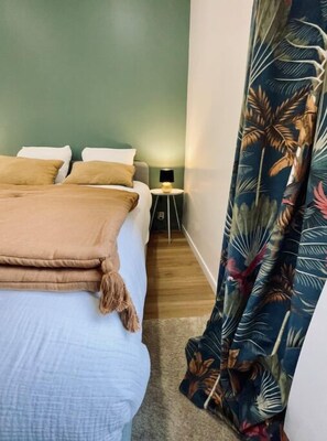 3 bedrooms, iron/ironing board, free WiFi, bed sheets