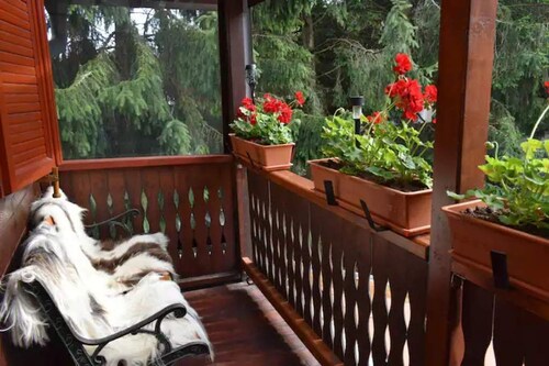 Family House - family holiday house with garden and mountain view