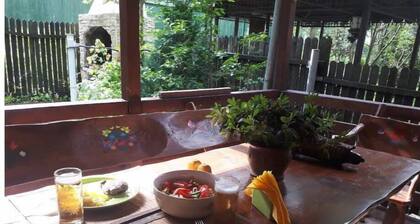 Family House - family holiday house with garden and mountain view