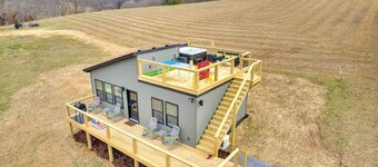 * Spectacular * /  HOTTUB