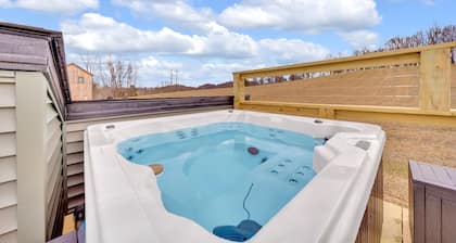 Bungalow /Hot tub /ping pong /Putt putt /corn hole /Jenga /connect 4/Checkers