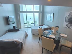 1 chambre, fer et planche à repasser, Wi-Fi, draps fournis