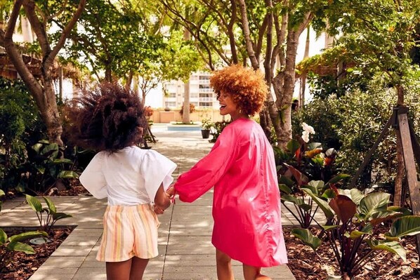 المنطقة المحيطة بالمنشأة