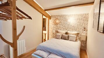 2 slaapkamers, een strijkplank/strijkijzer, reisbedje, gratis wifi