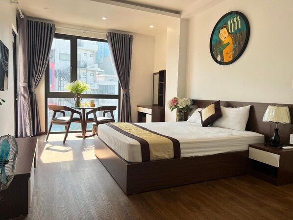 Standard Double Room | Desk, blackout drapes, soundproofing, free WiFi - Au79 Hotel & Apartment (Hai Phong)