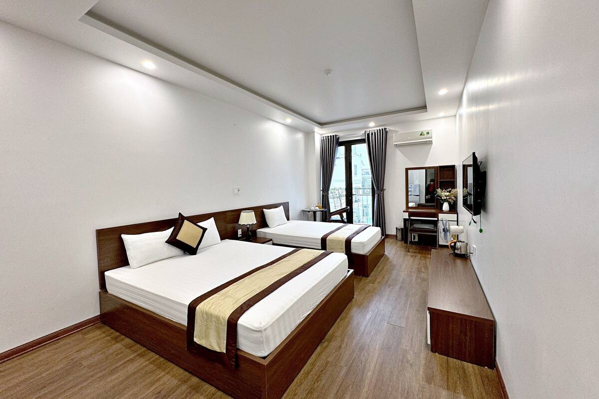 ห้องดีลักซ์ทริปเปิล | โต๊ะทำงาน, ผ้าม่านกันแสง, ห้องเก็บเสียง, Wi-Fi ฟรี