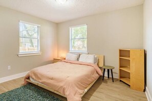 2 Schlafzimmer, Bügeleisen/Bügelbrett, kostenloses WLAN, Bettwäsche