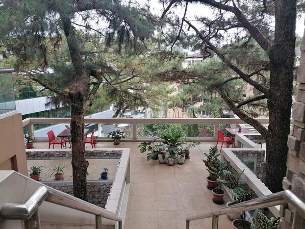 Terrace/patio - Grandview Residences by Vilma near Burnham Park-204 (Baguio)