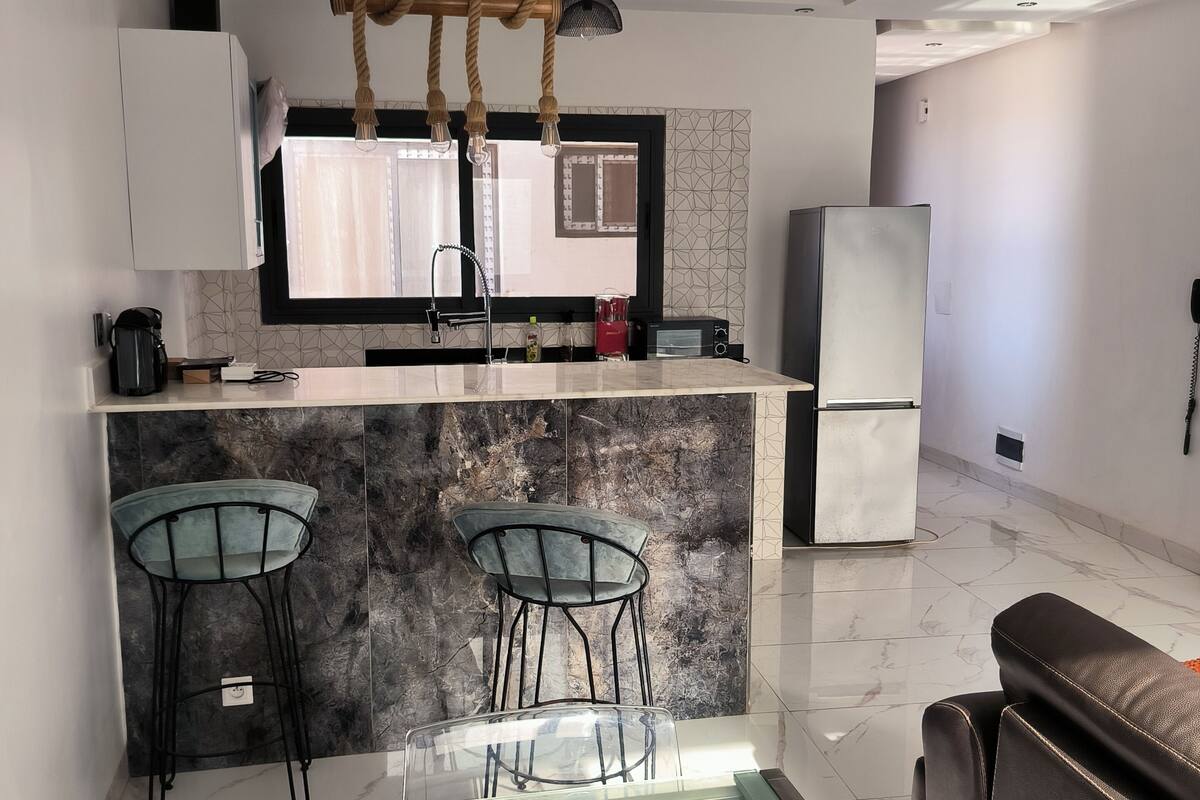 Minibar, blackout drapes, iron/ironing board, WiFi (free)