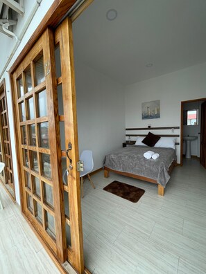 Kahden hengen standard-huone, 1 parisänky | Ilmainen Wi-Fi