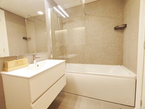 Apartment | 3 bedrooms - Lisbon Angel 111 Chic 3-bdr Gem - Brand New (Lisbon)