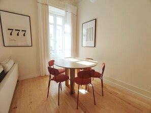 3 bedrooms - Lisbon Angel 111 Chic 3-bdr Gem - Brand New (Lisbon)