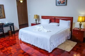 Habitación de lujo doble | Escritorio y wifi gratis