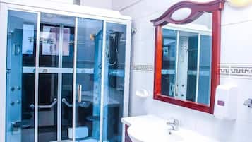 Luxury Double Room | Bathroom
