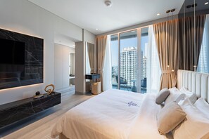 Premier Apartment | Premium bedding, memory-foam beds, in-room safe, individually decorated - Condor Marina Star- Casa Royale VH (Dubai)