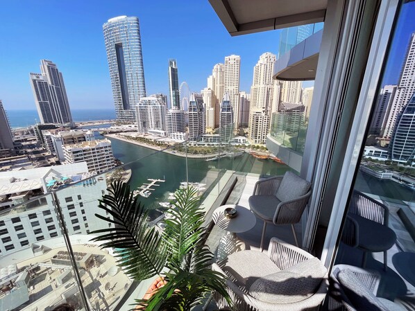 Premier Apartment | Terrace/patio - Condor Marina Star- Casa Royale VH (Dubai)