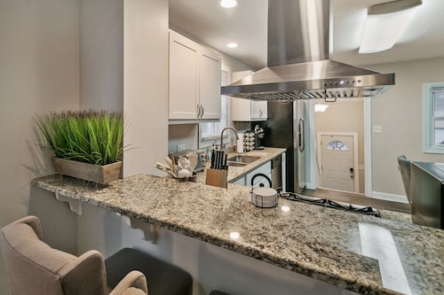 Great For Families DT Libertyville near Naval Base