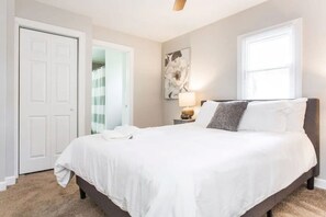 3 bedrooms, desk, iron/ironing board, travel cot