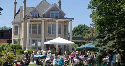 Great For Families DT Libertyville near Naval Base