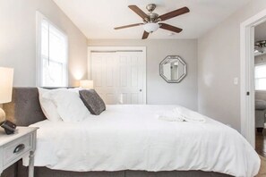 3 bedrooms, desk, iron/ironing board, travel cot