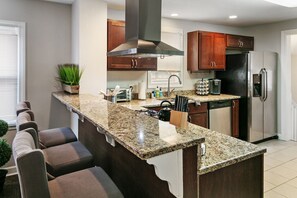 Unclassified image, 4 of 53, button