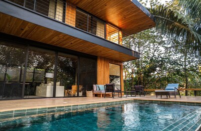 Villa del Bosque 3-bedroom Private, Jungle, Deck, Balcony Infinity Pool