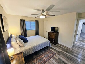 2 Schlafzimmer, Schreibtisch, Bügeleisen/Bügelbrett, kostenloses WLAN