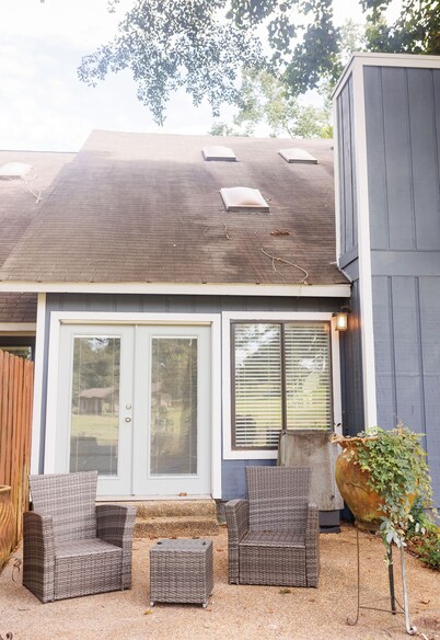 Cozy Golf Course Townhouse 
On The Beautiful Dothan Country Club