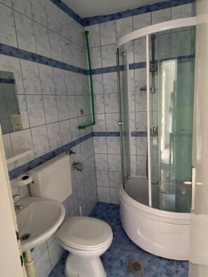 Studio (Bravo - 100 m from beach - SA2(2)) | Salle de bain