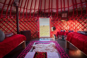 Traditional Twin Room | In-room dining - Ak-Sai Travel Yurt Camp (Song-Kul)