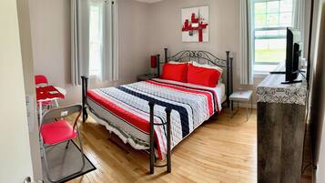 Habitación clásica, 1 cama de matrimonio, vistas a la montaña | Cortinas opacas, wifi gratis, ropa de cama