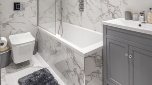 Apartment | Bathroom | Slippers - Luxury Georgian House in Marylebone (London)