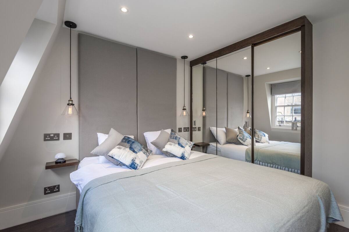 Apartment | 1 bedroom, in-room safe, iron/ironing board, free WiFi
