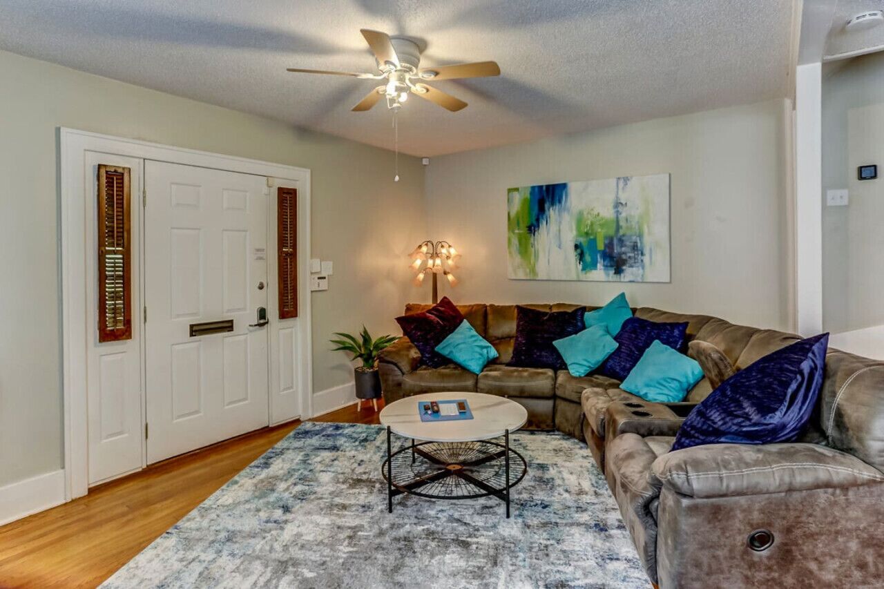 Eclectic Lux Midtown Walkable